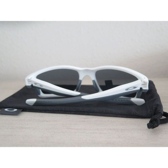 Oakley OO9247-07 Men's Matte White/Grey Chainlink Polarized Sunglasses $150 - Picture 5 of 11